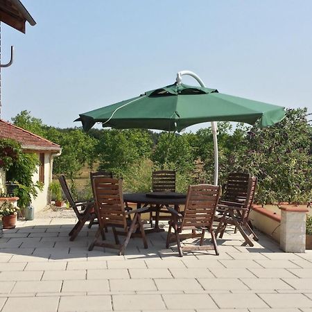 Les Tilleuls Bed & Breakfast Saint-Pe-Delbosc Exterior photo