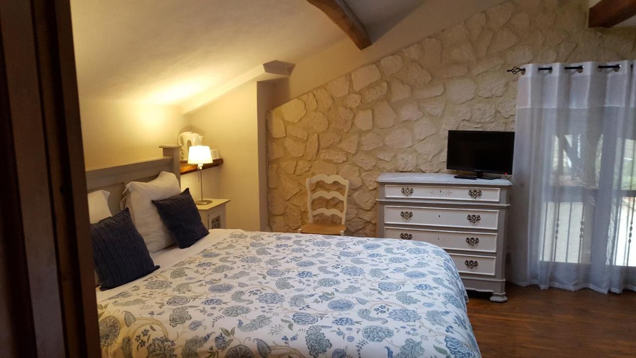 Les Tilleuls Bed & Breakfast Saint-Pe-Delbosc Exterior photo